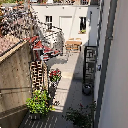 Erasmus 1901 Apartments *