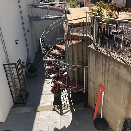 Erasmus 1901 Apartments *