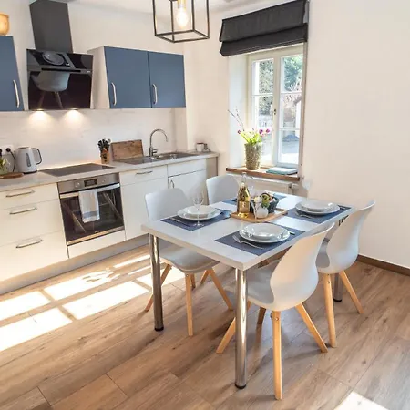 Apartman Erasmus 1901 *