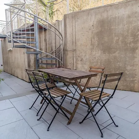 Apartman Erasmus 1901 *