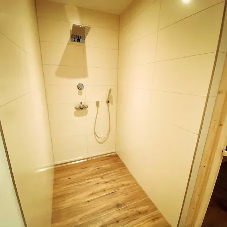 Апартаменты Erasmus 1901 Apartments