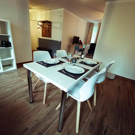 Erasmus 1901 Apartments