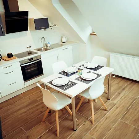 Erasmus 1901 Apartments Апартаменты Trassem