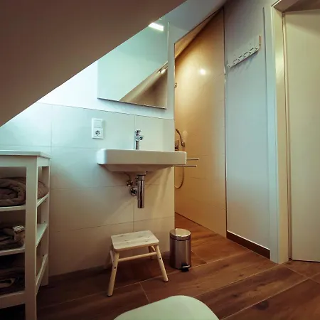 Erasmus 1901 Apartments *