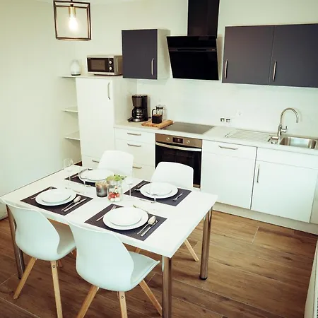 Erasmus 1901 Apartments Апартаменты Trassem