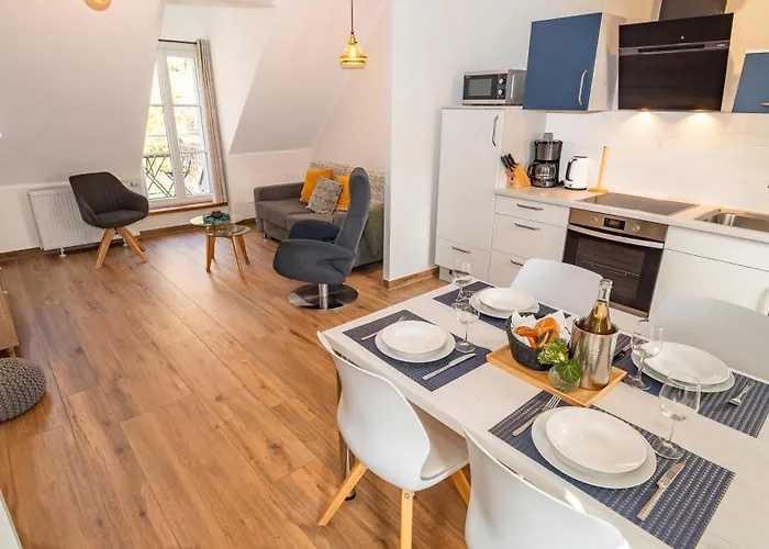 Apartment Erasmus 1901