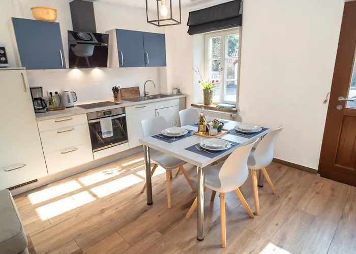 Apartment Erasmus 1901 *